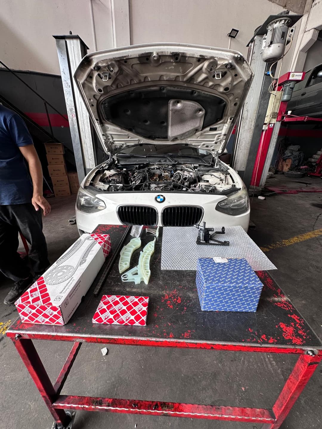 Akhisar Miraç Oto Tamir 12