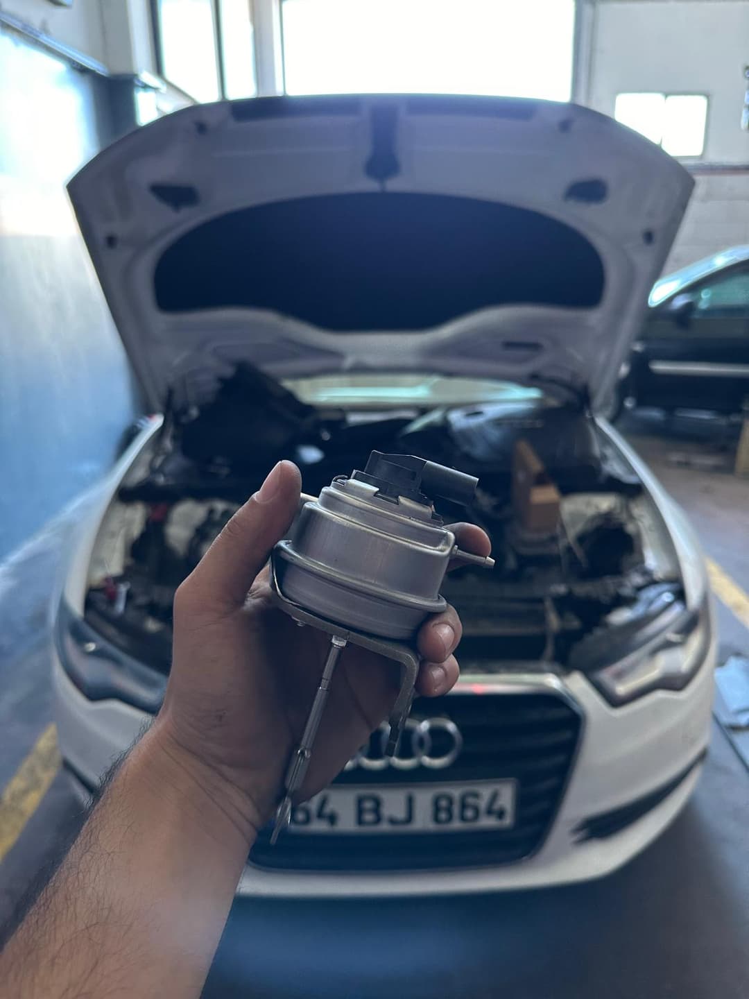 Akhisar Miraç Oto Tamir 3